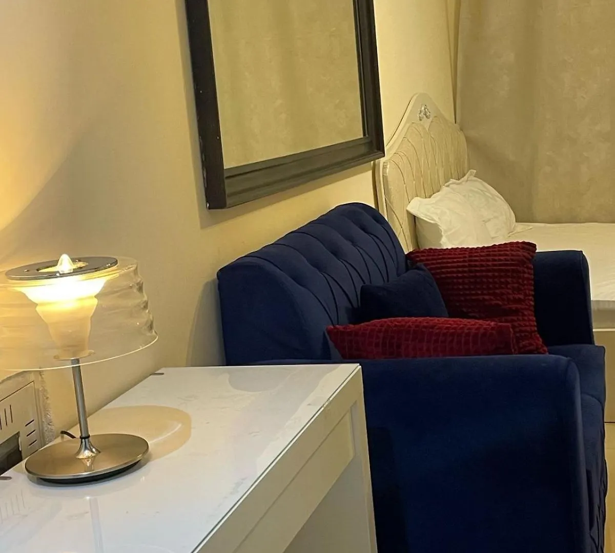 Luxury Studio Manage By Experienced Super Host Dubai United Arab Emirates